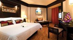05-kata-beach-resort-phuket-Junior Suite.jpg